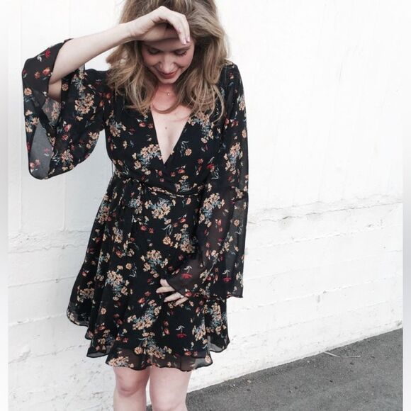 Free People Lilou Dress Small Black Floral Flowy Wrap Belted Mini Boho Fairycore - Picture 1 of 12